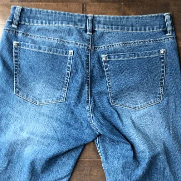 WHBM Light Wash Skinny Ankle Zip Jeans Size 8 - Picture 8 of 14